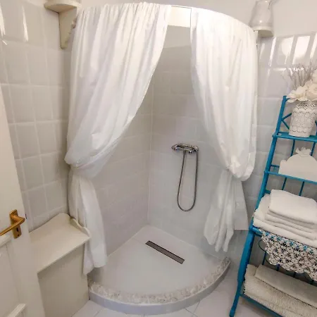Guest house Feher Tulipan Apartman