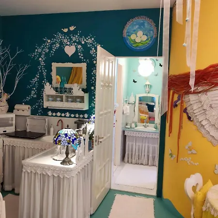 Guest house Feher Tulipan Apartman *
