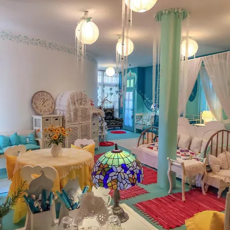 Guest house Feher Tulipan Apartman *