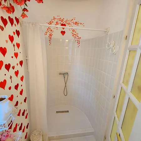 Feher Tulipan Apartman Guest house